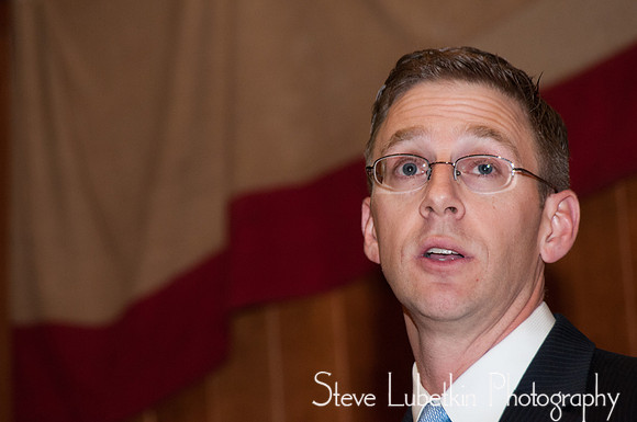 DTZ Holds Client Reception and Economic Outlook Event
